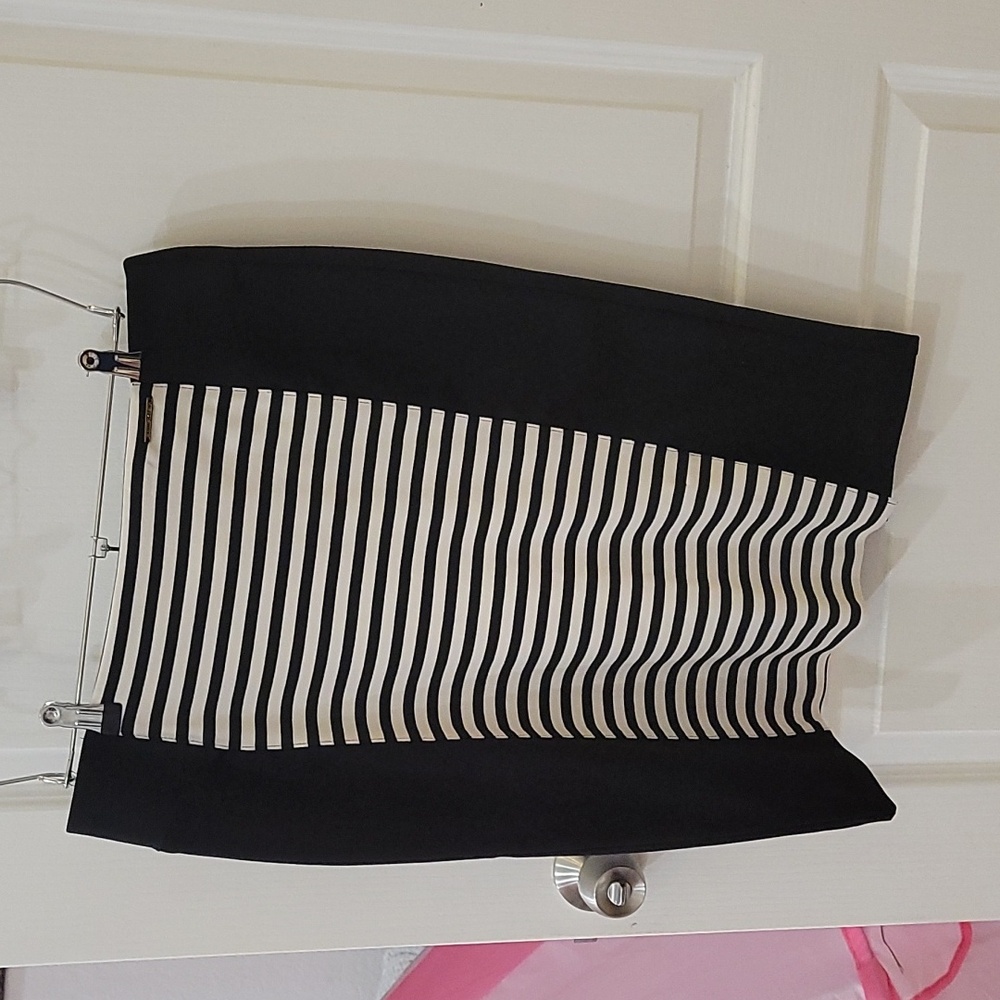 Anne Klein size 8 black white strip stretch pencil skirt